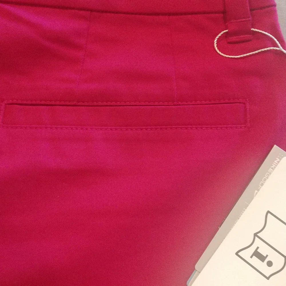 Nike Golf Shorts - Picture 4 of 7